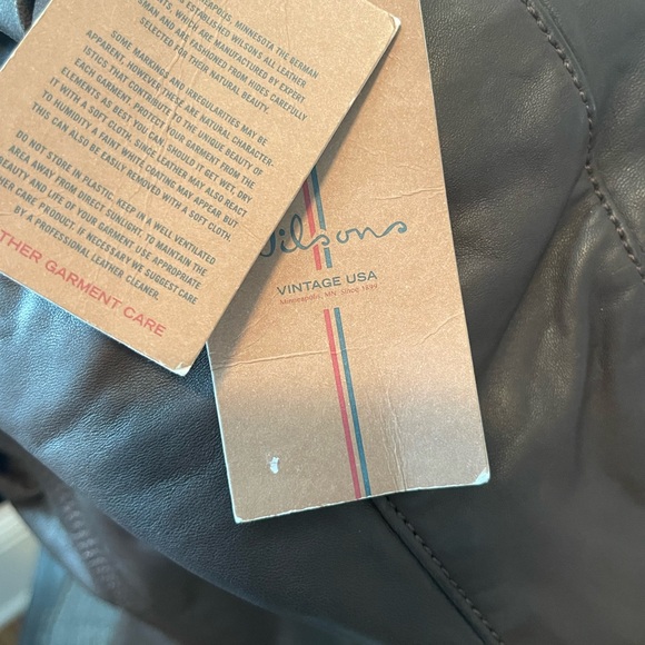 NWT vantage USA genuine leather jacket. Brand new Never used.size medium. - Picture 10 of 13